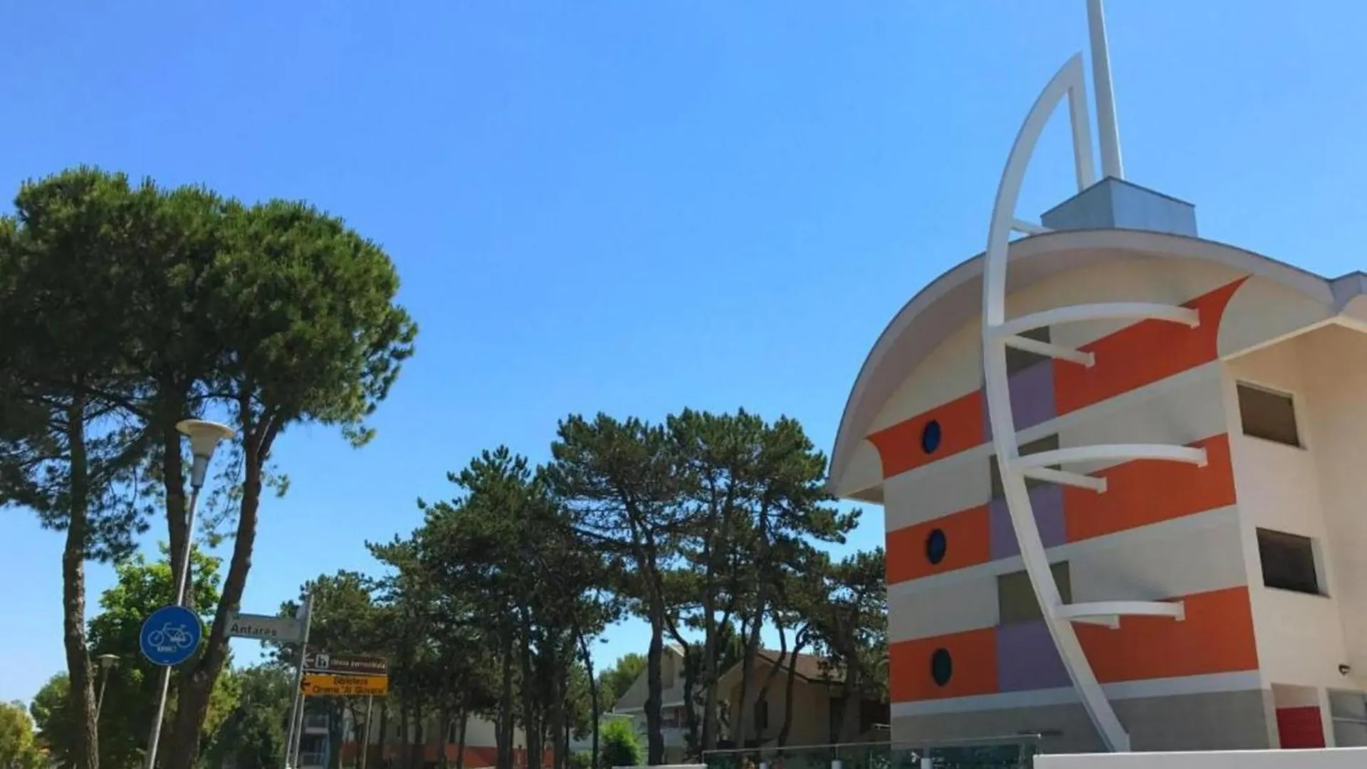 Comfortable Flat On The Top Floor- Beahost Bibione Apartment