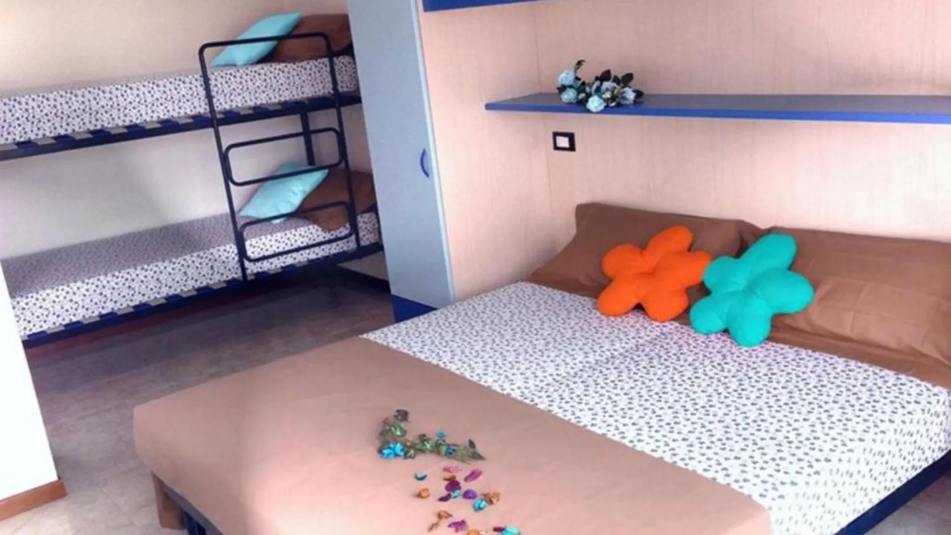 Comfortable Flat On The Top Floor- Beahost Bibione 0*,  Italy